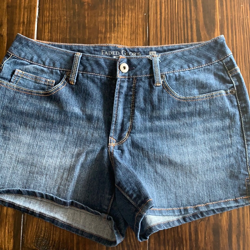 Women’s Faded Glory Denim shorts.